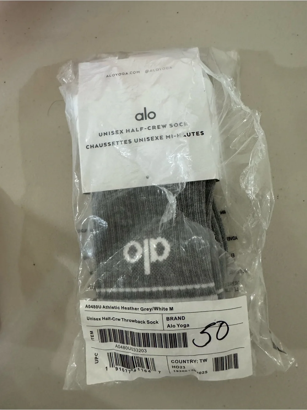 ALO Yoga Unisex Half-Crew Throwback Sock Athletic Heather Grey/White
